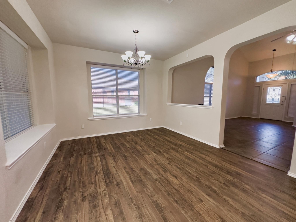 320 Peanut Dr - Photo 2