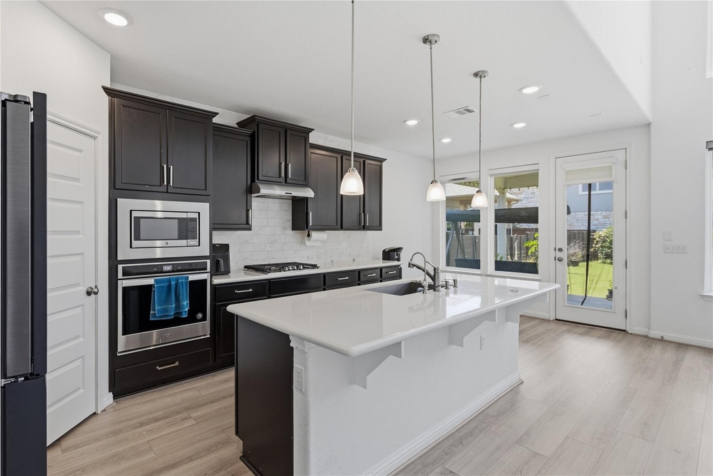 7220 Poulain Dr - Photo 7