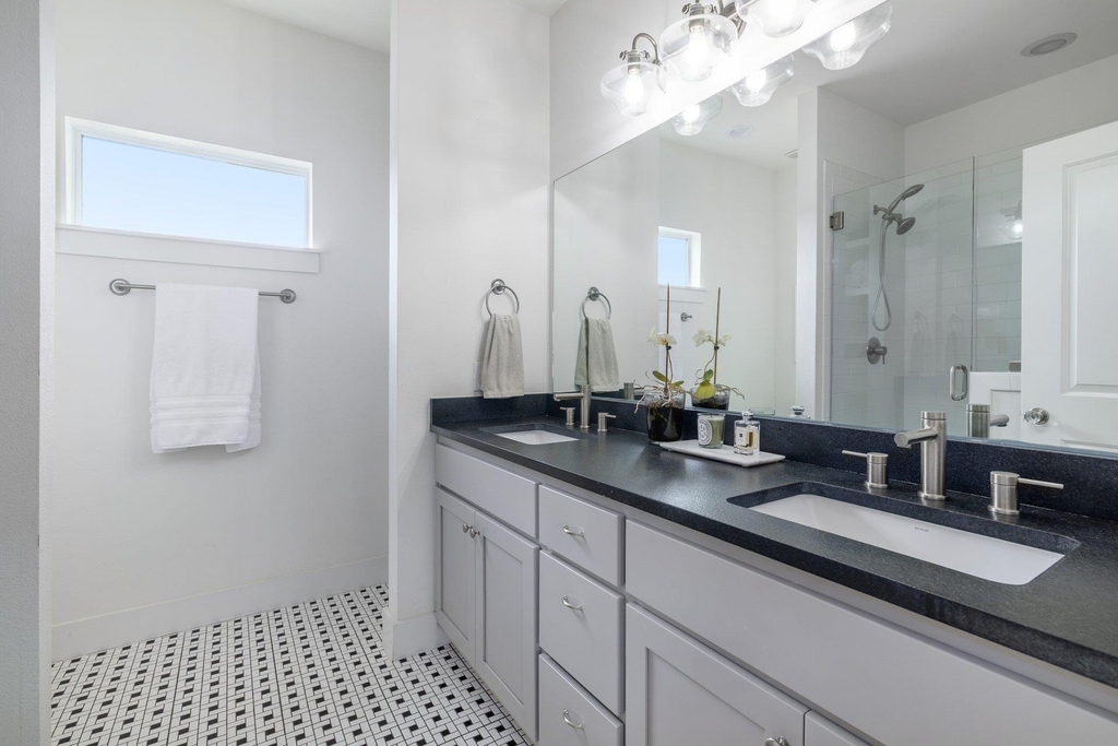 2705 Halcyon Dr - Photo 9