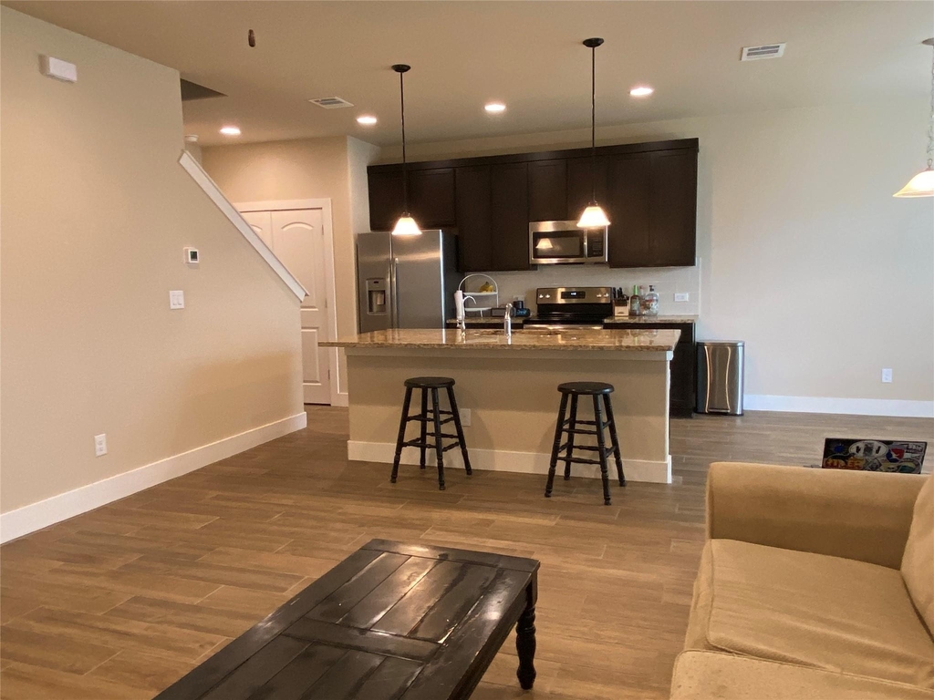 351 Madison Oaks Ave - Photo 2