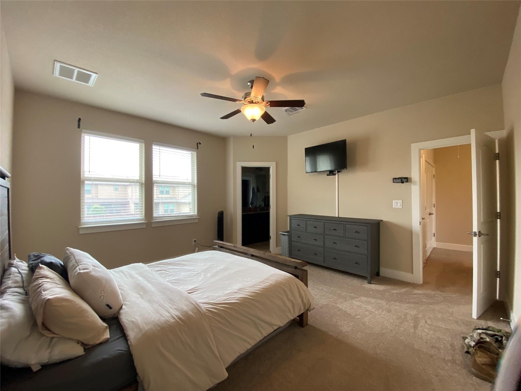 351 Madison Oaks Ave - Photo 3
