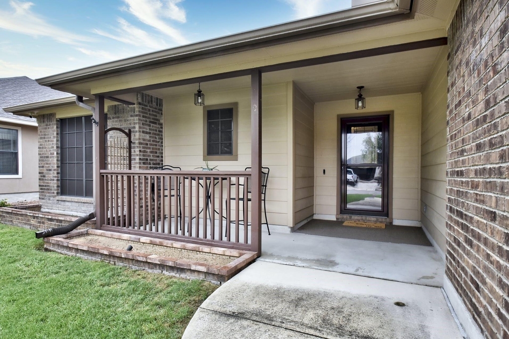 2251 Hazelwood Dr - Photo 23