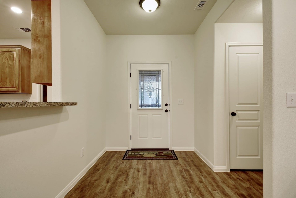2251 Hazelwood Dr - Photo 11