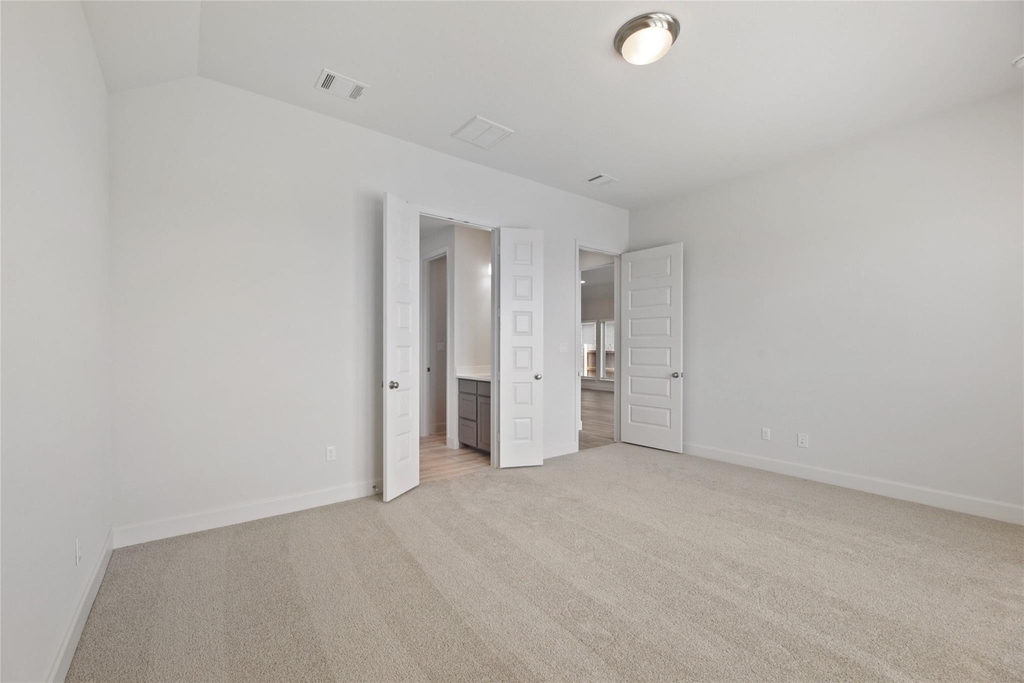 127 Plumbago Loop - Photo 10