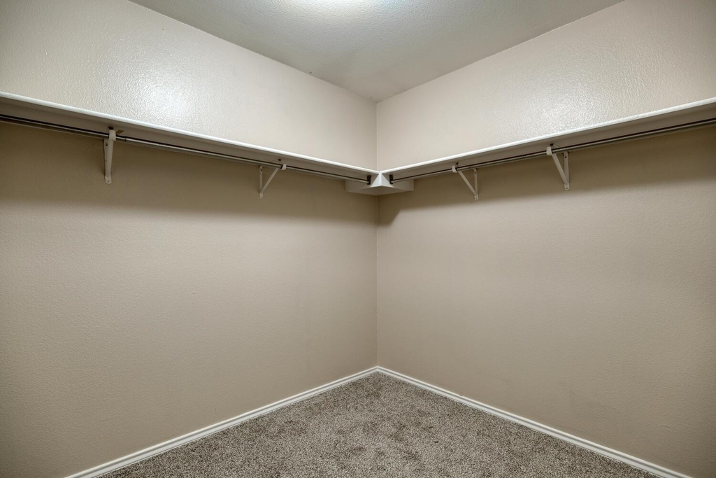 7537 Redrick Dr - Photo 8