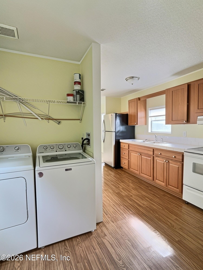 467 Olive Circle - Photo 7