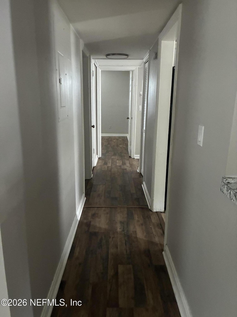 1739 Cesery Boulevard - Photo 9