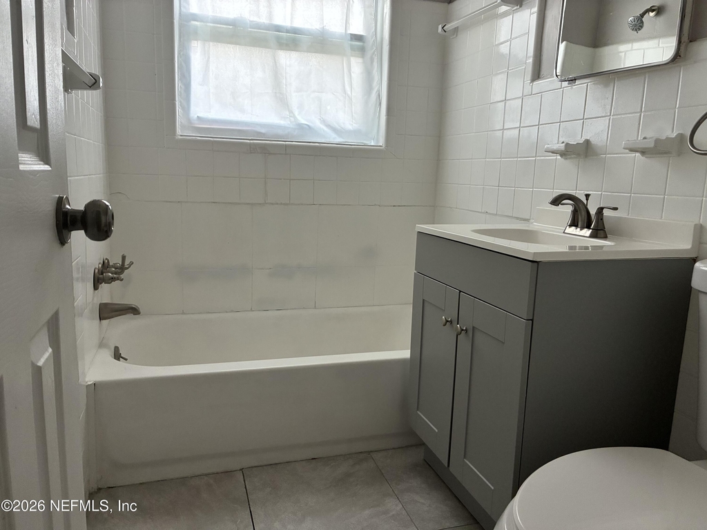 1739 Cesery Boulevard - Photo 13