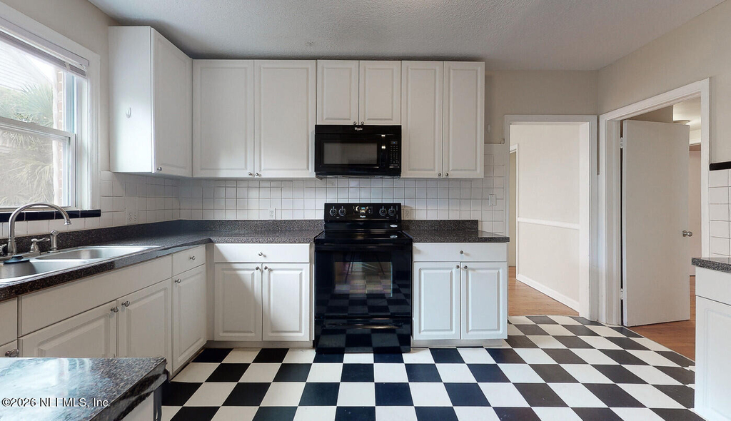1274 Belmont Terrace - Photo 7