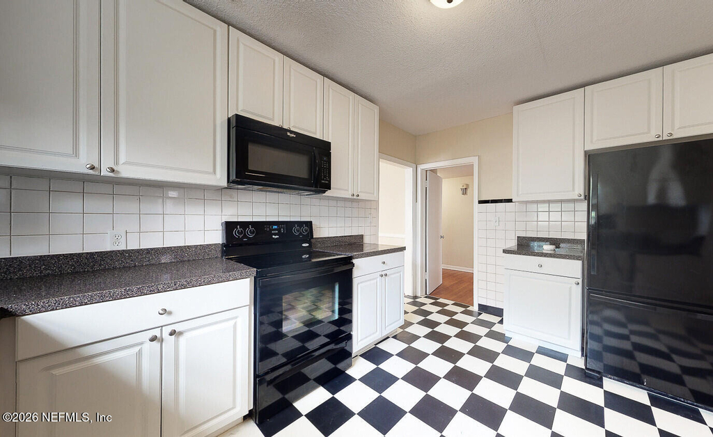 1274 Belmont Terrace - Photo 5