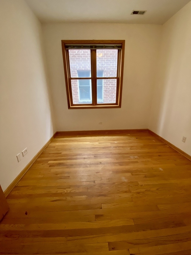 4233 N Kenmore Avenue - Photo 11