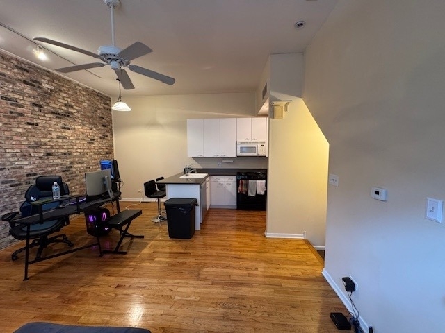 616 N Paulina Street - Photo 4