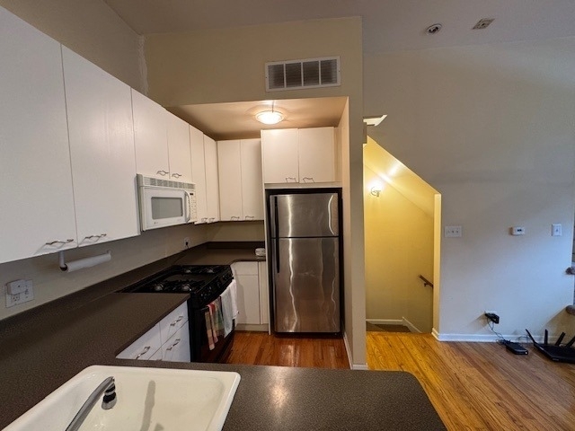 616 N Paulina Street - Photo 10