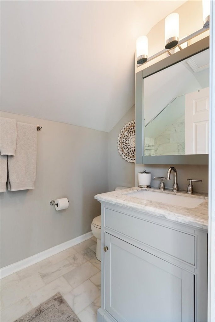 1521 W Wolfram Street - Photo 16