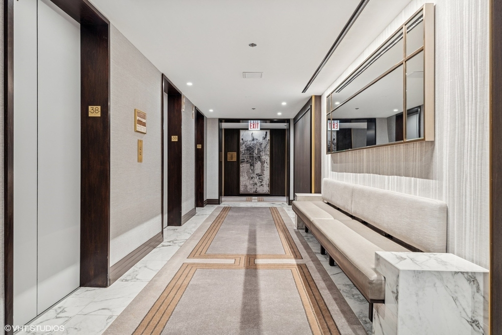 180 E Pearson Street - Photo 3