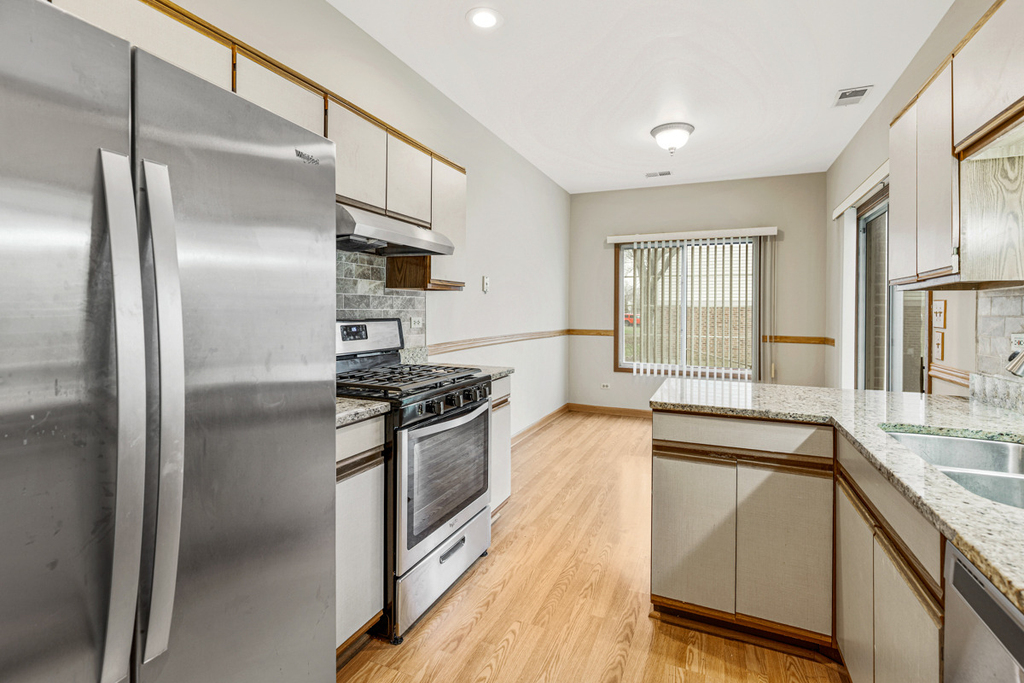 1665 Commodore Court - Photo 10
