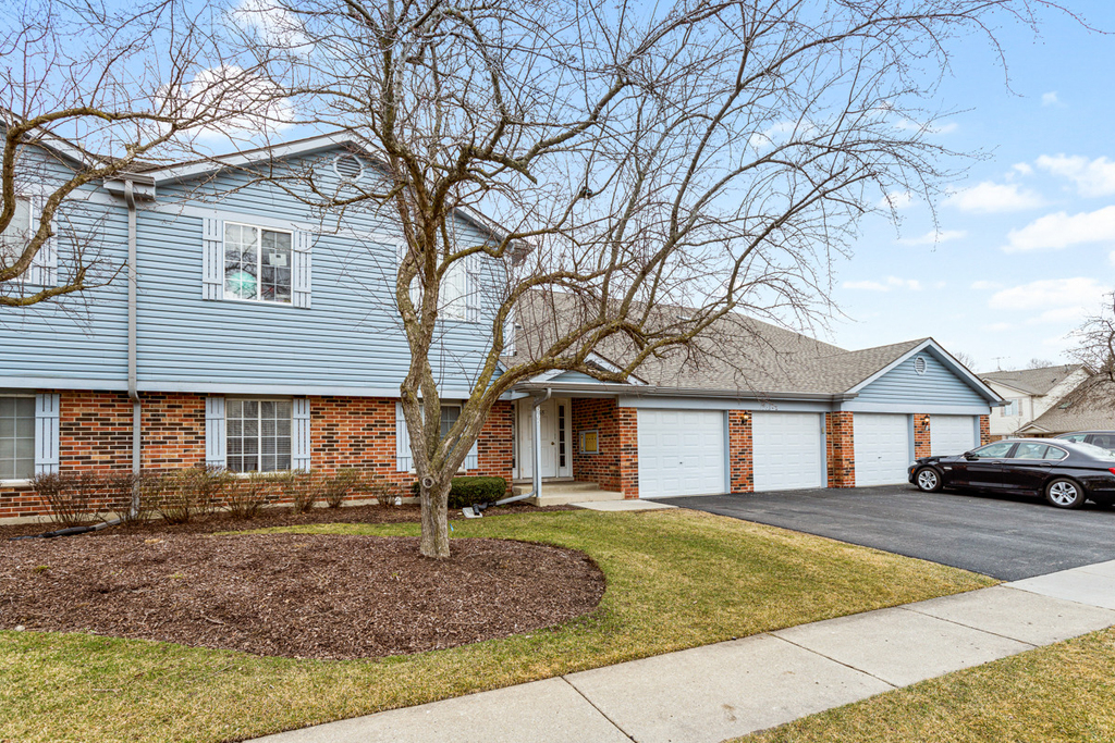 1665 Commodore Court - Photo 2
