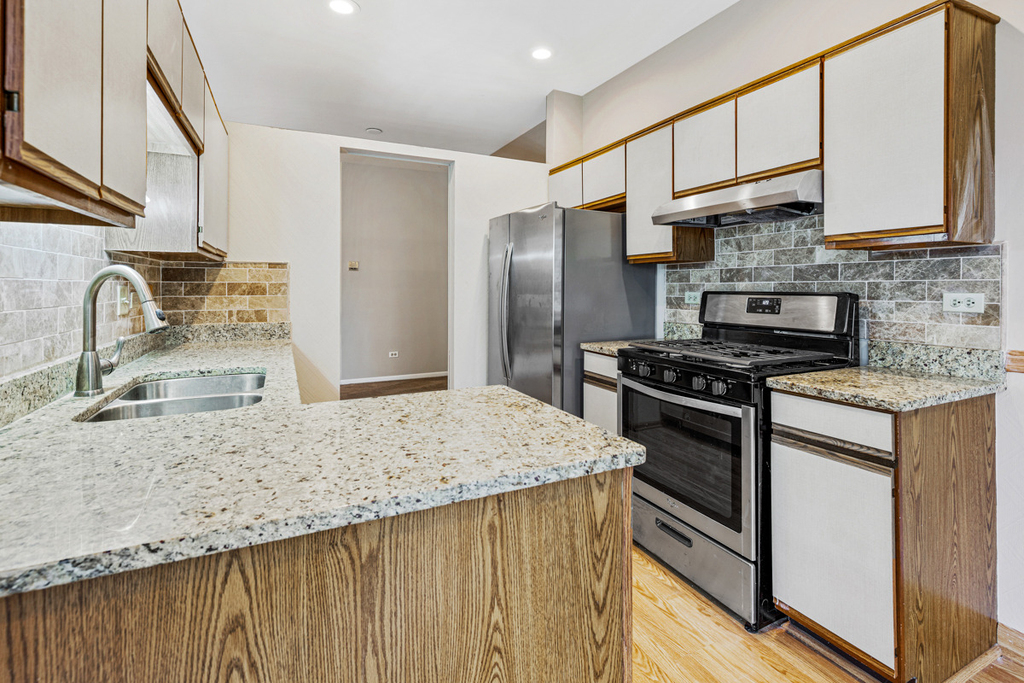 1665 Commodore Court - Photo 15