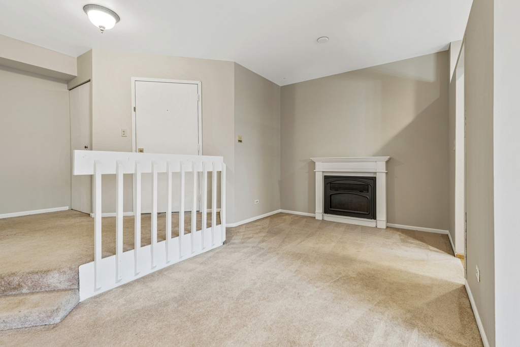 1665 Commodore Court - Photo 6