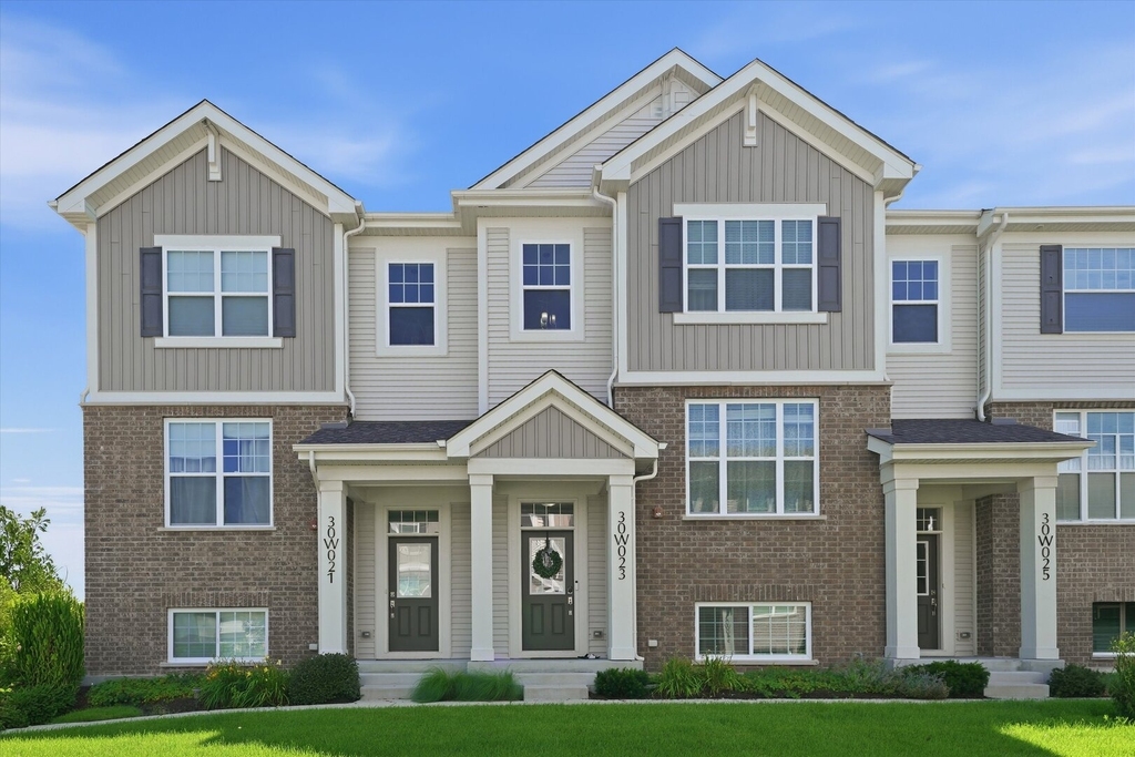 30w023 Brayman Court - Photo 0
