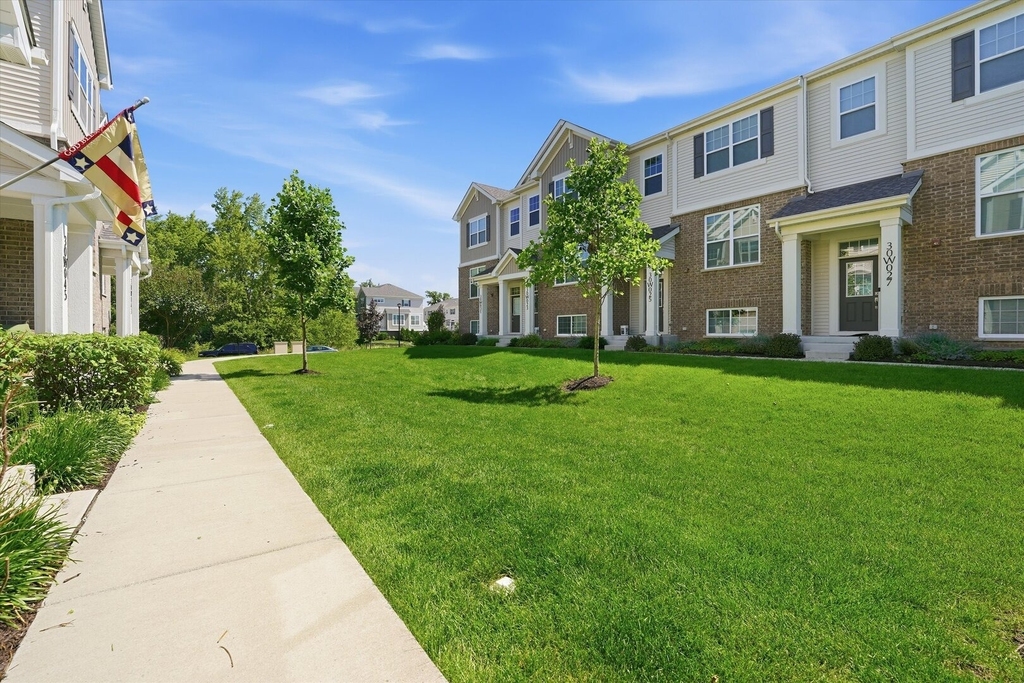 30w023 Brayman Court - Photo 32