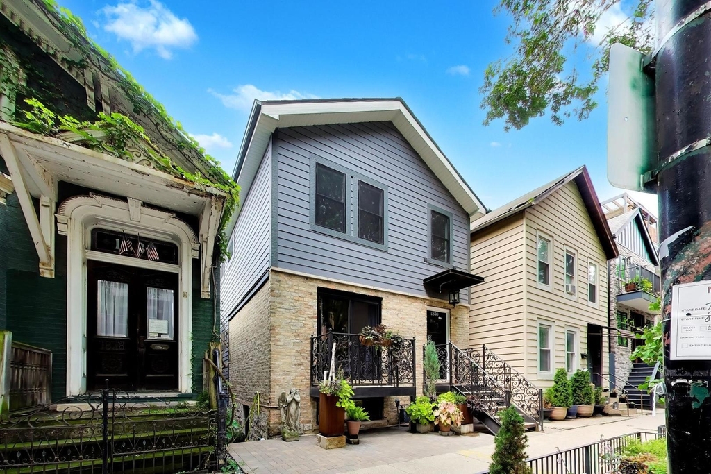 1840 N Bissell Street - Photo 1