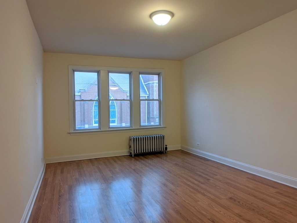 2600 N Kimball Avenue - Photo 1