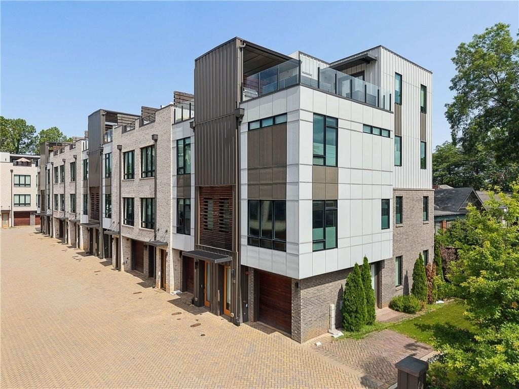 102 City View Court Ne - Photo 0