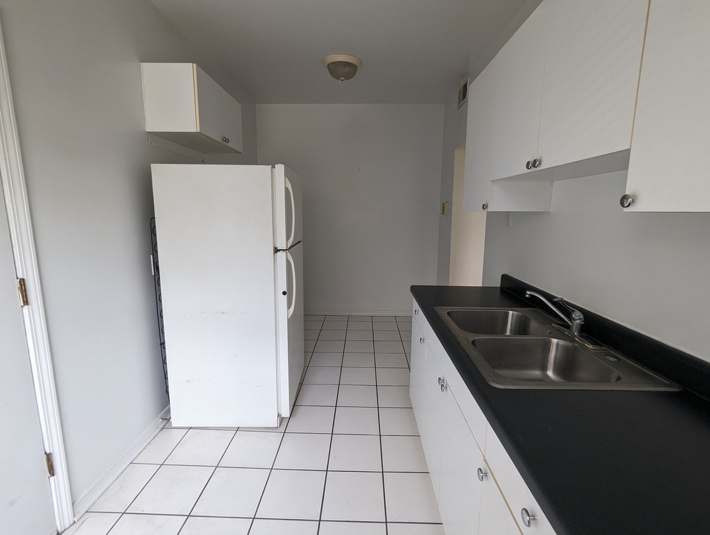 3040 W Wellington Street - Photo 9