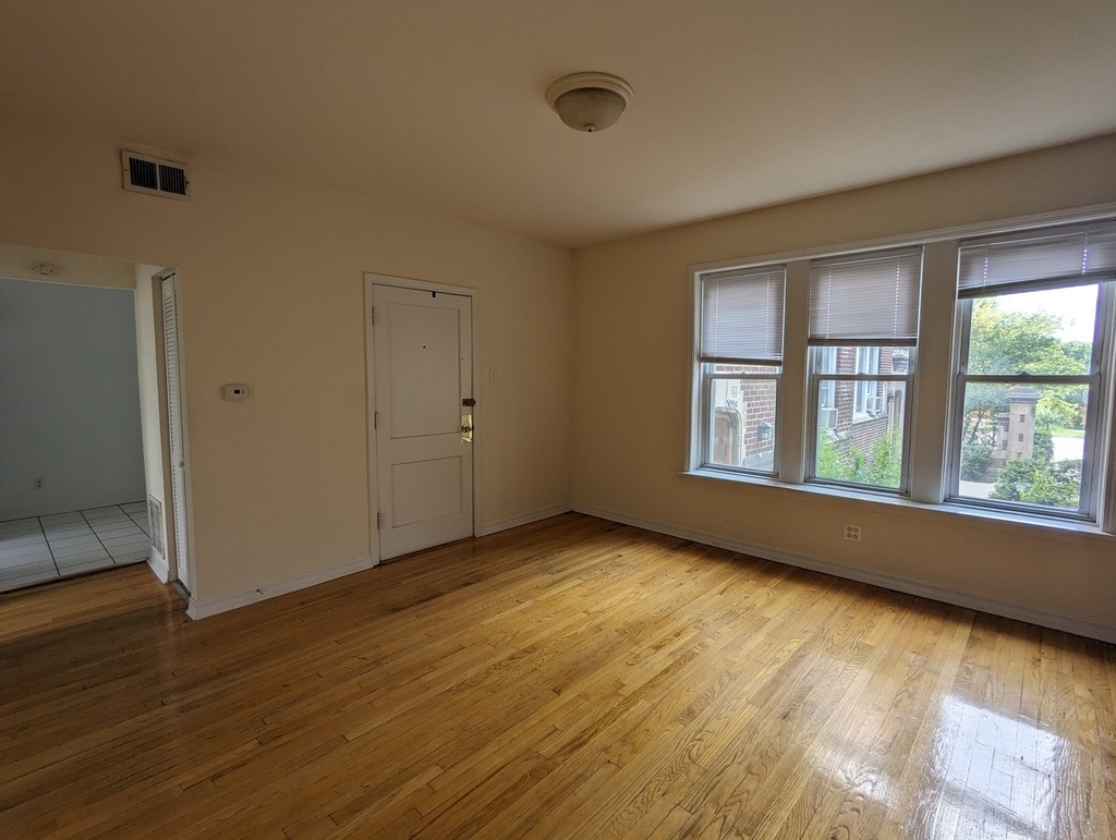 3040 W Wellington Street - Photo 3