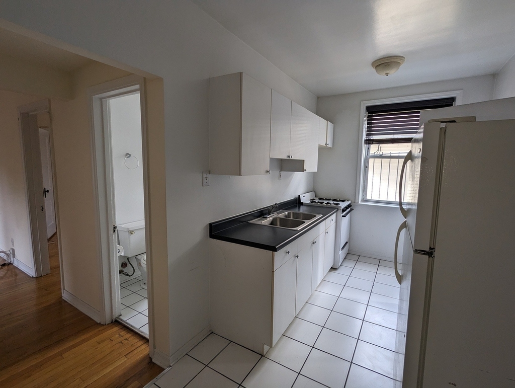 3040 W Wellington Street - Photo 8