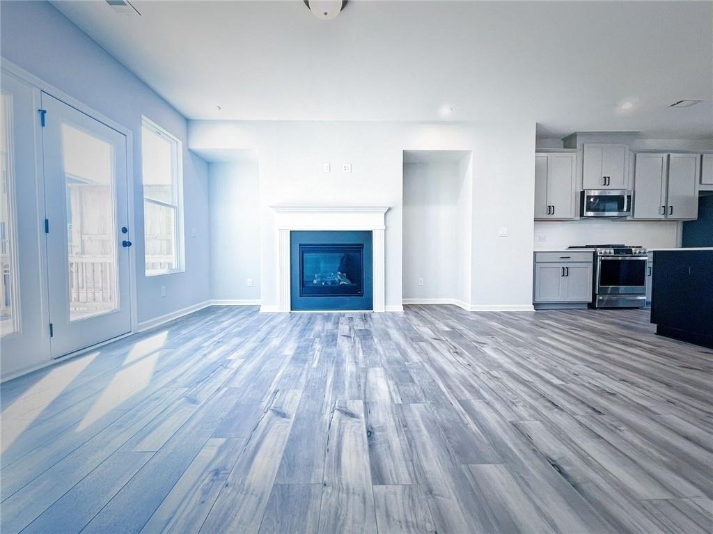 2676 Whistler Way Ne - Photo 2