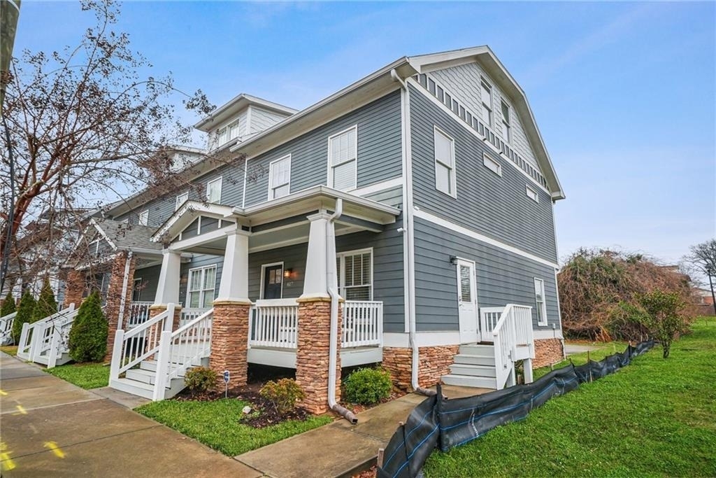 617 Chestnut Street - Photo 1
