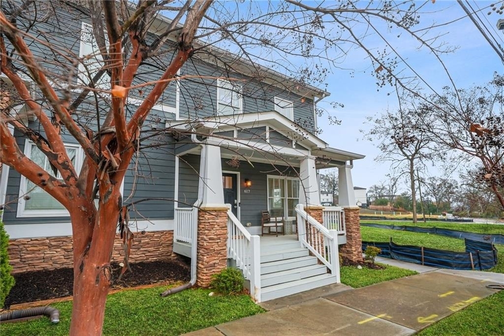 617 Chestnut Street - Photo 2