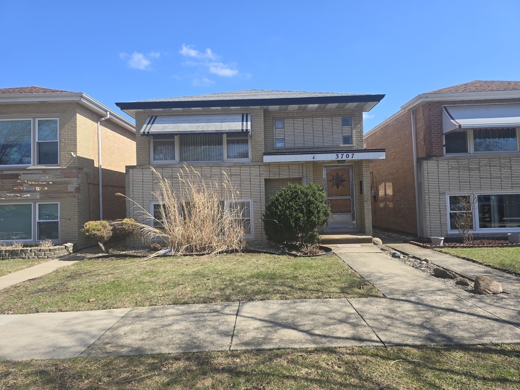 3707 Clarence Avenue - Photo 1