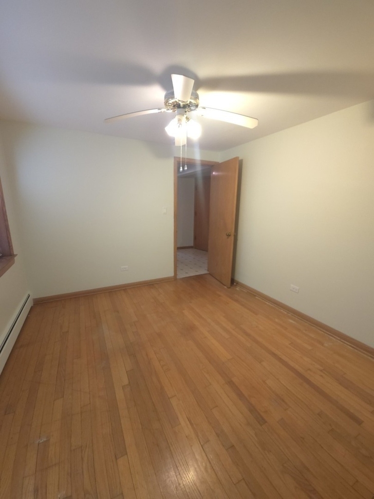 3707 Clarence Avenue - Photo 7