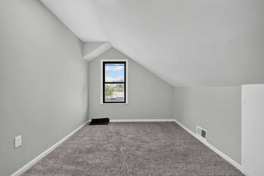 7945 W 91st Street - Photo 14