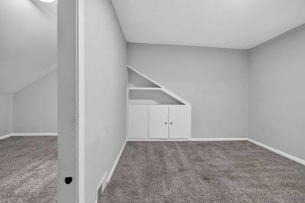 7945 W 91st Street - Photo 19