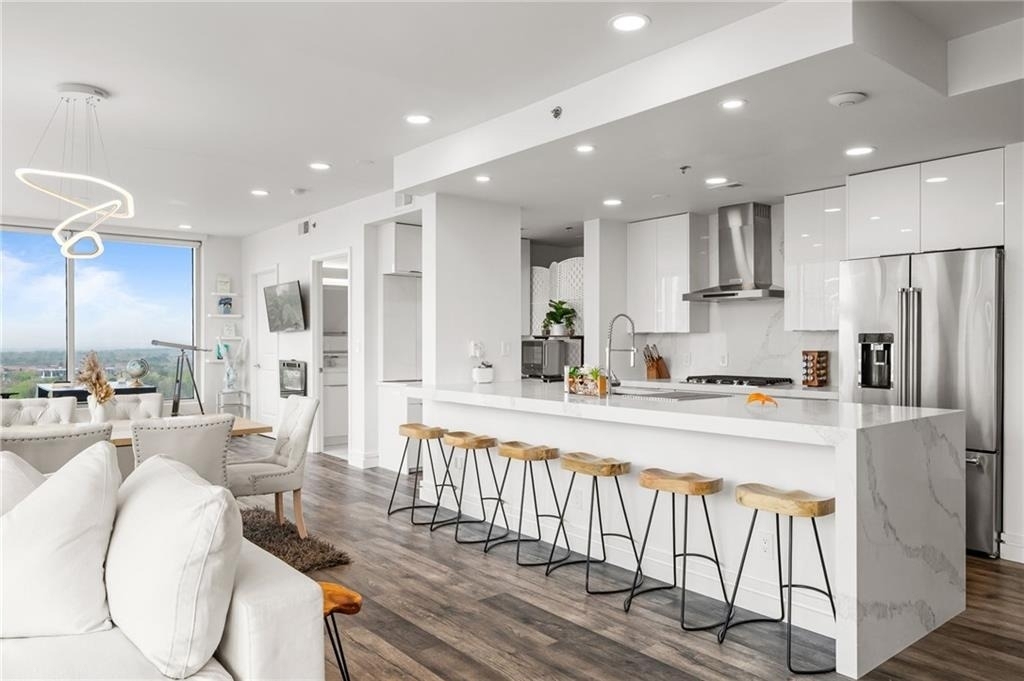 3338 Peachtree Road - Photo 2