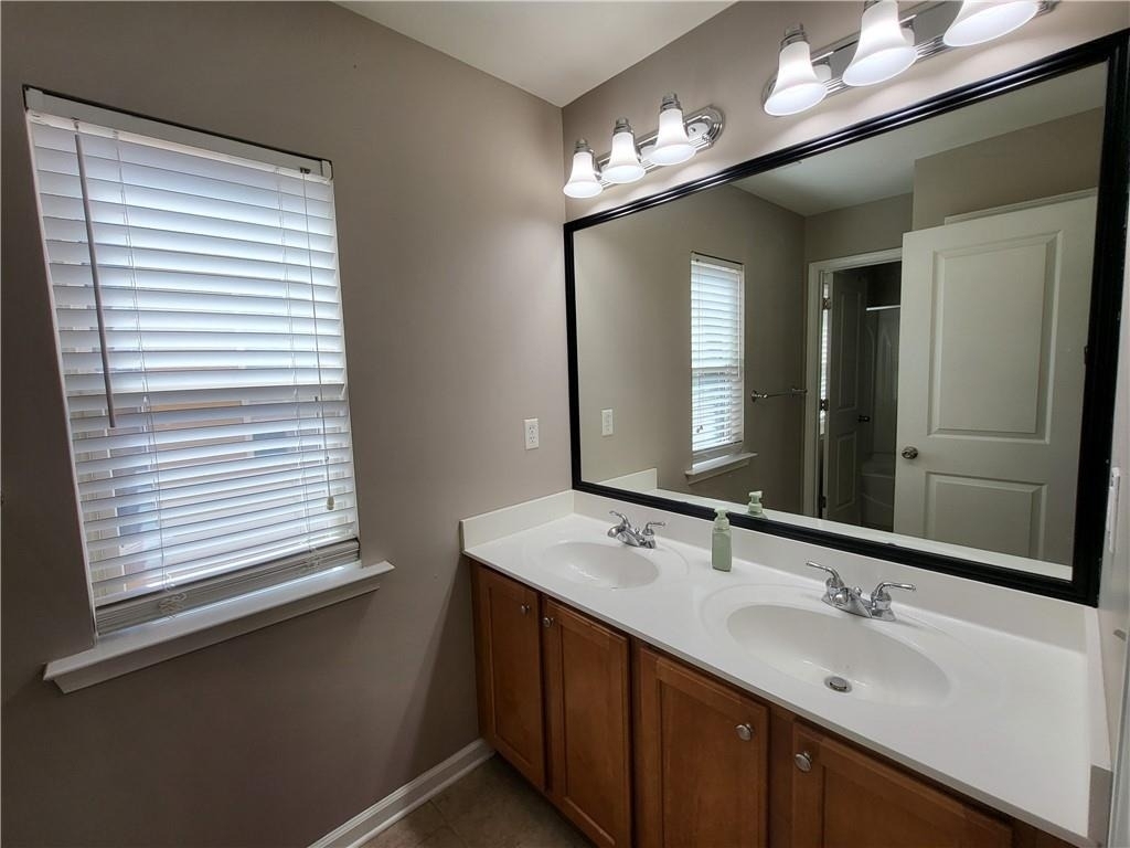 915 Silver Lake Drive - Photo 11