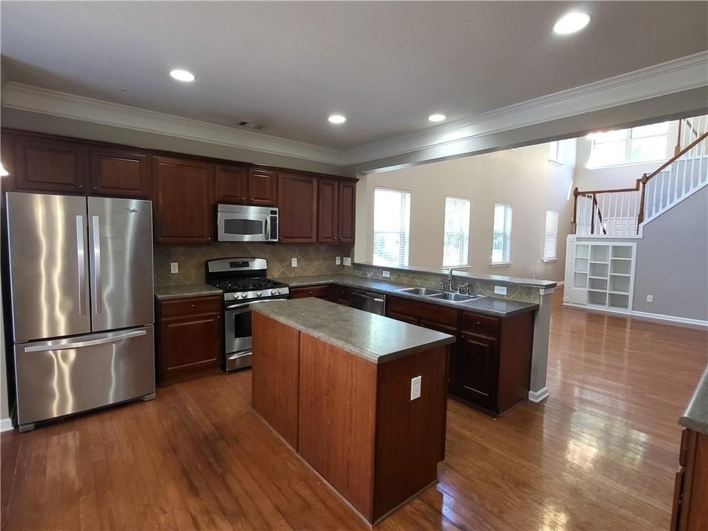 915 Silver Lake Drive - Photo 4