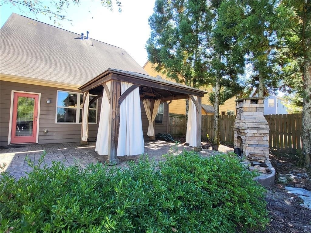 915 Silver Lake Drive - Photo 16