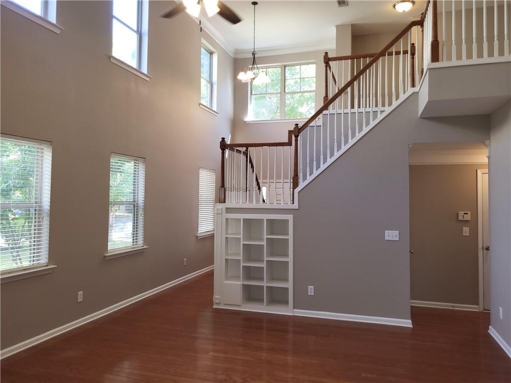 915 Silver Lake Drive - Photo 2