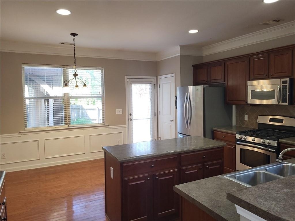 915 Silver Lake Drive - Photo 5