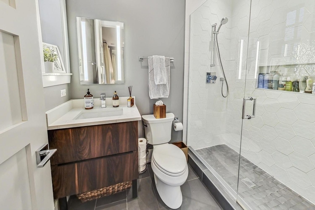 2511 N Francisco Avenue - Photo 5
