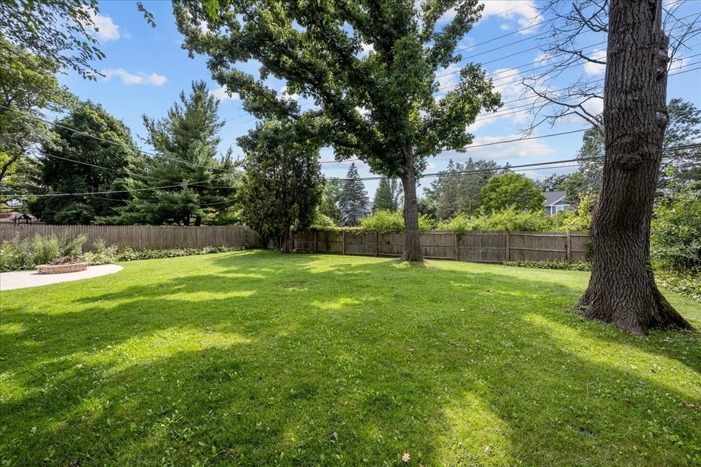 662 Garfield Avenue - Photo 15