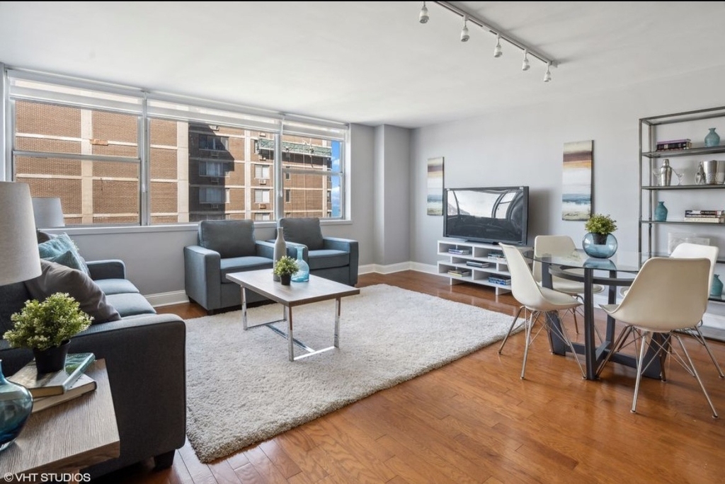 6301 N Sheridan Road - Photo 2