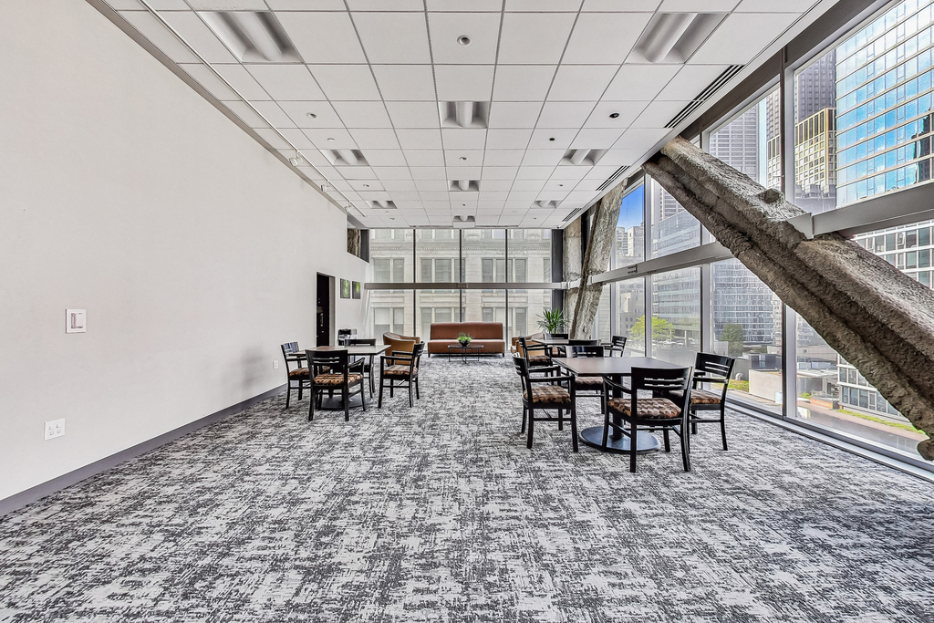 8 E Randolph Street - Photo 19