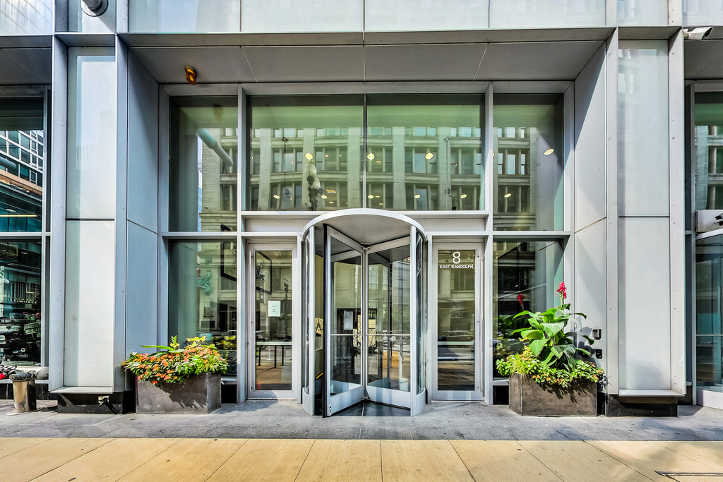 8 E Randolph Street - Photo 1