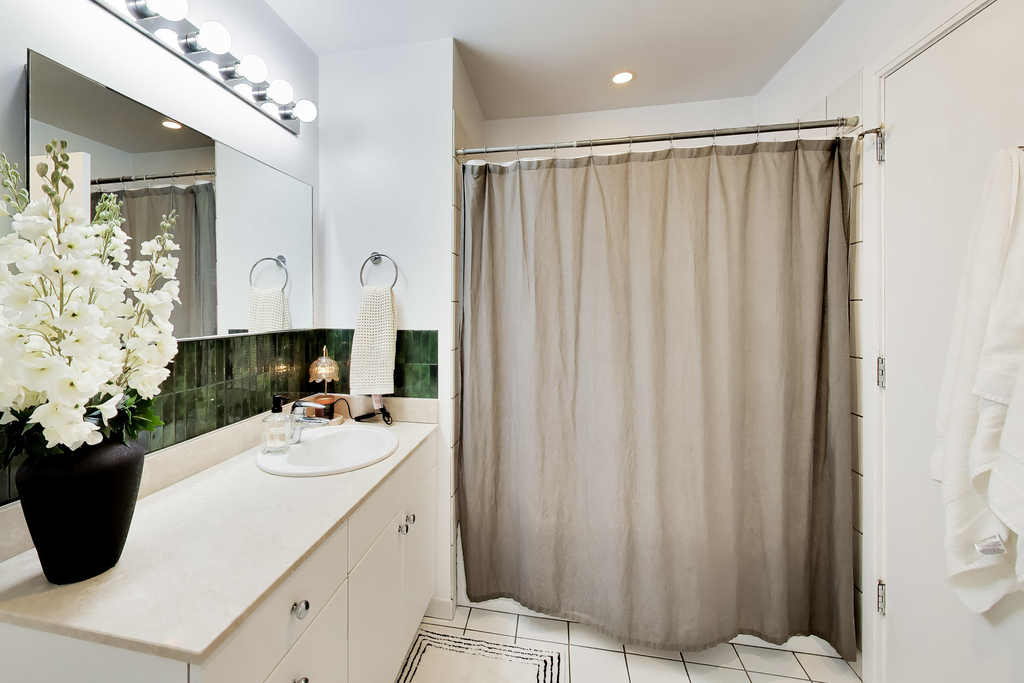 8 E Randolph Street - Photo 6
